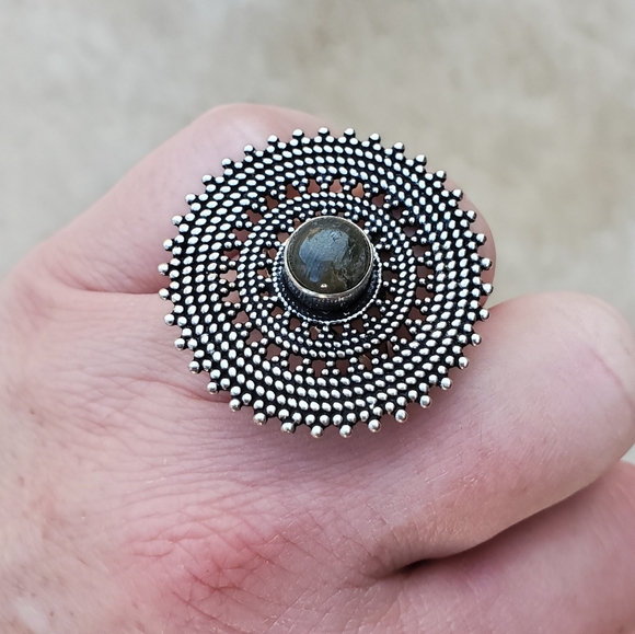 ***$15 Sale*** New Labradorite Silver Ring. - Picture 13 of 16